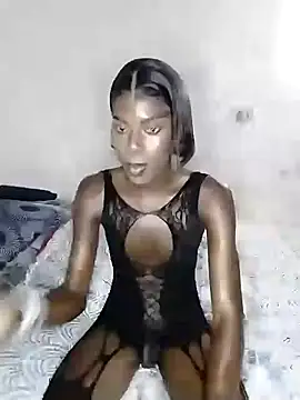 Snapshot of Chocolate_Queenxx03 chatting on May 28, 12:19 am Chocolate Queenxx03 online show from May 28, 12:19 am