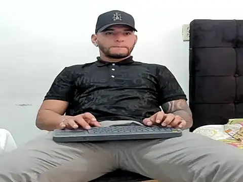 Snapshot of Tiger_job chatting on March 28, 5:56 pm Tiger job online show from March 28, 5:56 pm