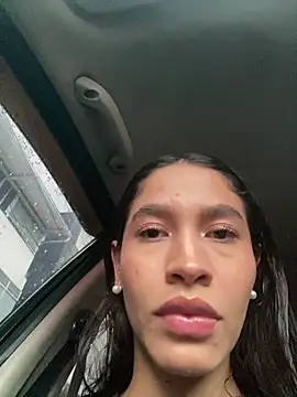 Snapshot of JuliaaVega chatting on February 13, 12:01 pm JuliaaVega online show from February 13, 12:01 pm