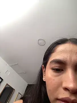 Snapshot of JuliaaVega chatting on April 7, 12:49 pm JuliaaVega online show from April 7, 12:49 pm