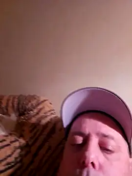 Snapshot of Martin_dick78 chatting on February 17, 9:54 pm Martin dick78 online show from February 17, 9:54 pm