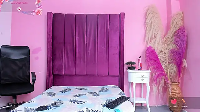 tifanibrown online show from March 13, 2:23 pm