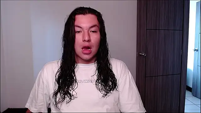 Snapshot of Yigolo__ chatting on July 10, 1:14 pm Yigolo online show from July 10, 1:14 pm