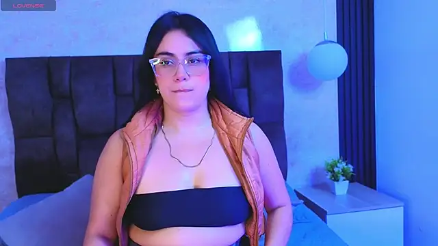 vicky grey online show from July 6, 11:51 am