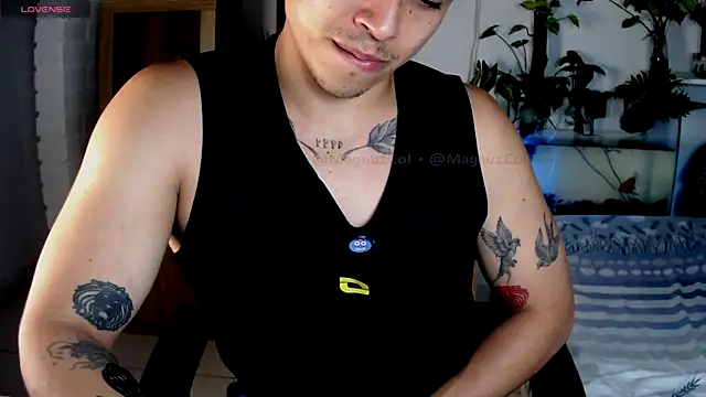 Magnuz Col online show from July 5, 4:19 am