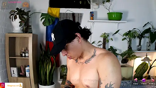 Magnuz Col online show from July 6, 2:19 am