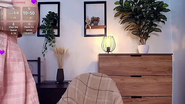 Litllee Babyss online show from February 1, 9:08 am