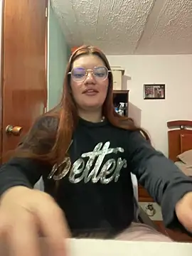 Snapshot of Vixroy7 chatting on April 5, 1:19 pm Vixroy7 online show from April 5, 1:19 pm