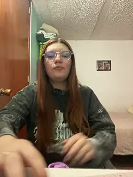 Snapshot of Vixroy7 chatting on May 1, 10:03 pm Vixroy7 online show from May 1, 10:03 pm