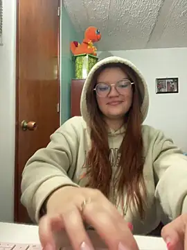 Snapshot of Vixroy7 chatting on June 3, 11:43 pm Vixroy7 online show from June 3, 11:43 pm