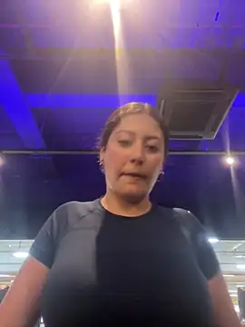 lizzy luminair online show from February 9, 8:46 pm