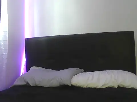 Itsgabyx online show from February 11, 3:50 pm