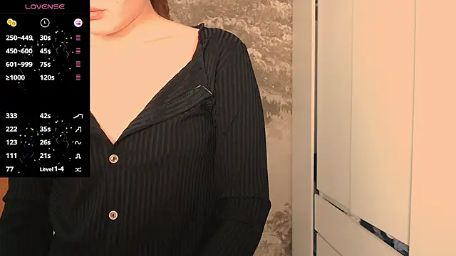 Snapshot of Hiaru_Cutie chatting on November 5, 5:29 am Hiaru Cutie online show from November 5, 5:29 am