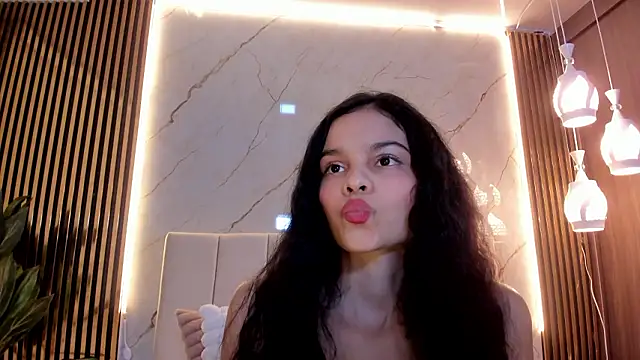 Mia Galvez  online show from February 3, 2:53 am