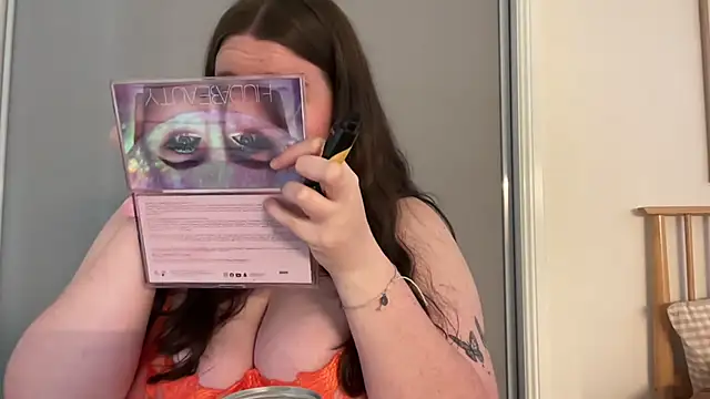 Snapshot of xopeachybaby chatting on March 25, 4:29 am xopeachybaby online show from March 25, 4:29 am