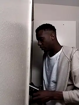 Snapshot of Kaanadrian chatting on February 14, 6:54 am Kaanadrian online show from February 14, 6:54 am