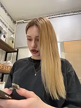 Snapshot of DayaFoxy chatting on March 19, 1:15 pm DayaFoxy online show from March 19, 1:15 pm