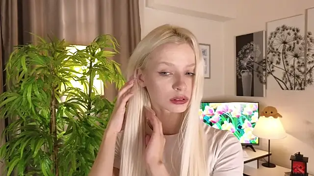 Naomi Demio online show from June 5, 10:21 am