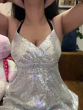 Maahhii online show from June 15, 10:39 am