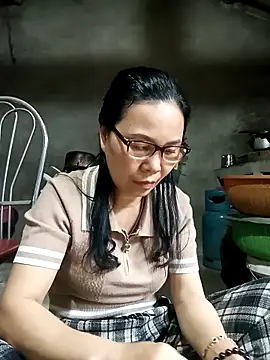 Snapshot of Nuna_689 chatting on February 20, 2:30 am Nuna 689 online show from February 20, 2:30 am