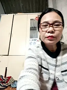 Snapshot of Nuna_689 chatting on March 3, 1:28 pm Nuna 689 online show from March 3, 1:28 pm