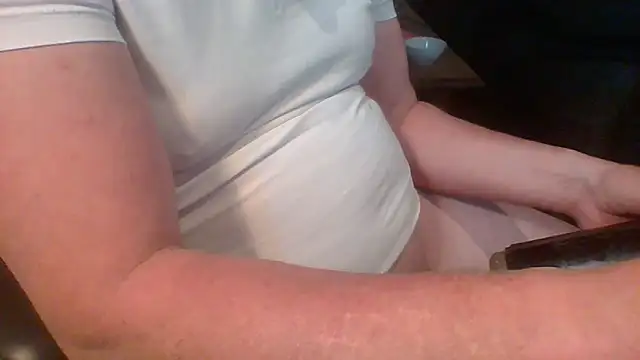 Snapshot of ludowrss chatting on June 5, 6:52 am ludowrss online show from June 5, 6:52 am