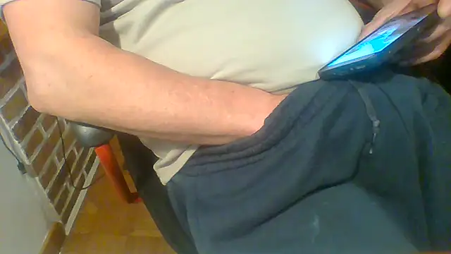 Snapshot of ludowrss chatting on July 25, 3:59 am ludowrss online show from July 25, 3:59 am