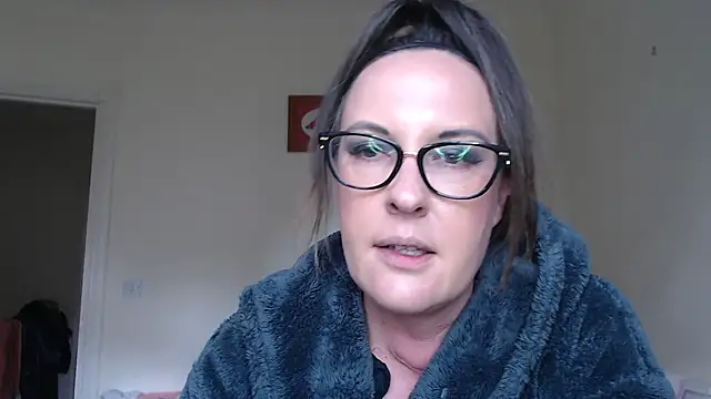 Snapshot of PsychicDominatrix chatting on June 10, 3:55 pm PsychicDominatrix online show from June 10, 3:55 pm