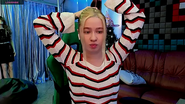 LeilaReal online show from January 18, 9:18 pm