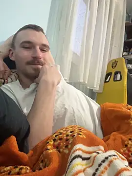 Snapshot of TheMaskShow chatting on March 29, 3:28 am TheMaskShow online show from March 29, 3:28 am