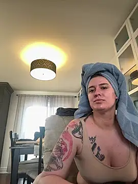 DaisyBlake online show from February 7, 9:51 pm