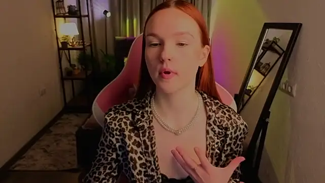 Mya Sun online show from February 6, 9:51 pm