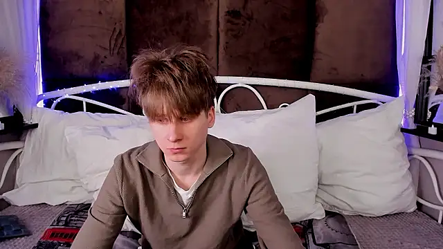 ScottPierce online show from February 8, 8:34 pm