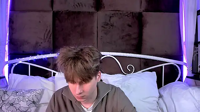 ScottPierce online show from February 10, 8:24 pm