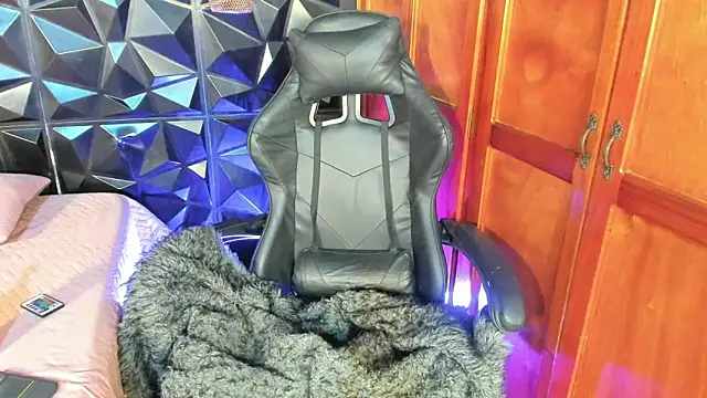 liia marin online show from February 5, 3:33 am