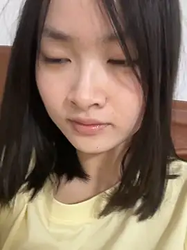 Snapshot of miaomiaou_ chatting on April 24, 5:15 pm miaomiaou online show from April 24, 5:15 pm