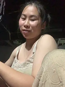 Snapshot of patry33 chatting on March 6, 11:06 am patry33 online show from March 6, 11:06 am