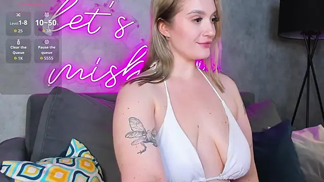 Viickie Nelsson online show from April 25, 1:41 pm