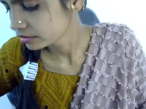 Snapshot of Kulsum_S chatting on March 7, 8:33 am Kulsum S online show from March 7, 8:33 am