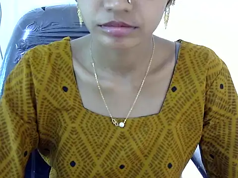 Snapshot of Kulsum_S chatting on March 19, 10:41 am Kulsum S online show from March 19, 10:41 am