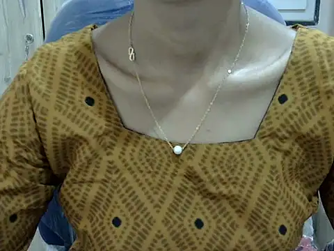 Snapshot of Kulsum_S chatting on March 24, 1:49 pm Kulsum S online show from March 24, 1:49 pm