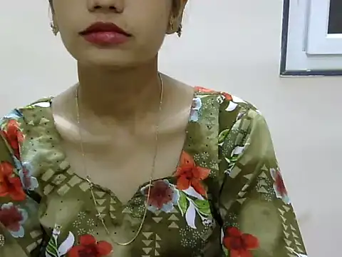 Snapshot of Kulsum_S chatting on May 21, 1:29 pm Kulsum S online show from May 21, 1:29 pm