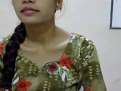 Snapshot of Kulsum_S chatting on June 14, 1:57 pm Kulsum S online show from June 14, 1:57 pm