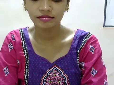 Snapshot of Kulsum_S chatting on June 18, 1:04 pm Kulsum S online show from June 18, 1:04 pm