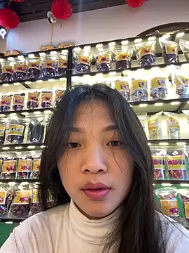 Snapshot of Lyn-be99 chatting on March 22, 11:52 pm Lyn-be99 online show from March 22, 11:52 pm