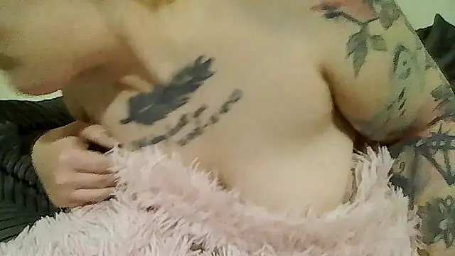 Tiara XOX online show from February 16, 6:20 am