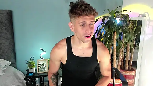 Snapshot of Jasper__jones chatting on May 9, 6:57 pm Jasper jones online show from May 9, 6:57 pm