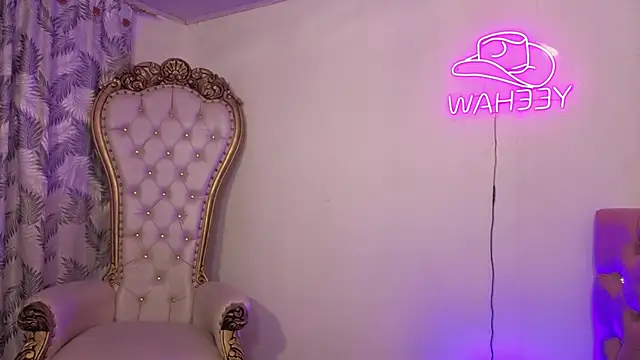 Snapshot of SABRIINA_TAY chatting on April 10, 2:50 am SABRIINA TAY online show from April 10, 2:50 am
