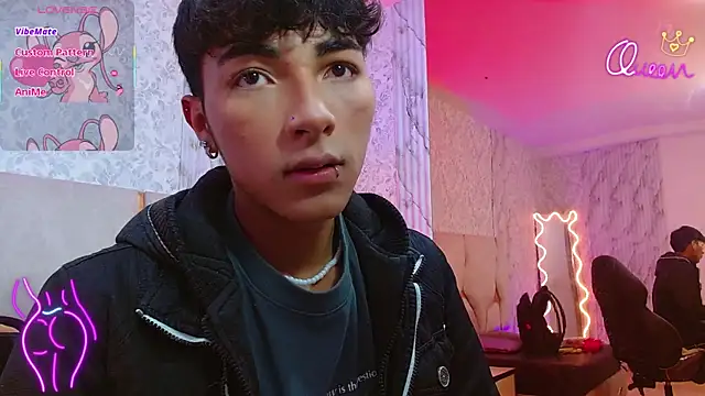 Snapshot of osamu_tay chatting on March 20, 3:22 am osamu tay online show from March 20, 3:22 am