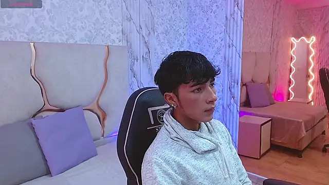 Snapshot of osamu_tay chatting on March 21, 3:22 am osamu tay online show from March 21, 3:22 am